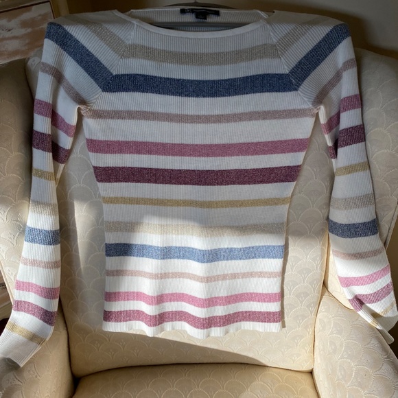 Cute sparkly long sleeved top - Picture 2 of 2